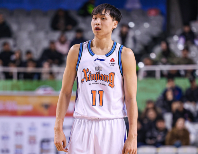新疆拒吉林27分大逆转：齐麟26分万孟霖25分 辛普森21+10